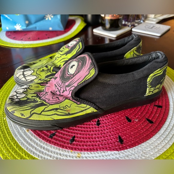 RARE IRON FIST zombie slides! NWOT.🧟‍♀️🧟‍♂️ - Picture 3 of 6